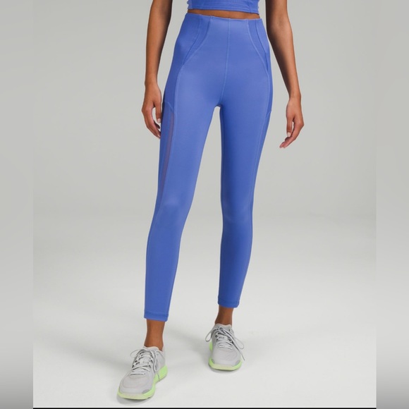 Everlux and Mesh Super-High-Rise
Training Tight 25" - Picture 4 of 6